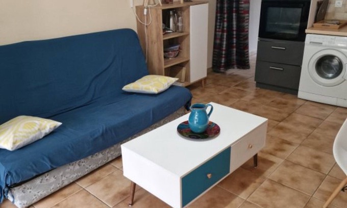 Mouries House | Cottage 'Gite L'Embellido' with Private Terrace, Wi-Fi and Air Conditioning