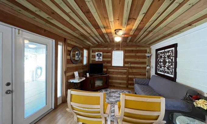St. Augustine Cottage | Charming Cottage Retreat with Ocean Views and Pet-Friendly Perks
