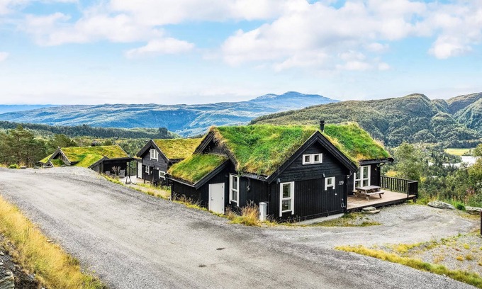 Kvam House | Cottage in a quiet location and with beautiful views over large parts of Kvamskogen.