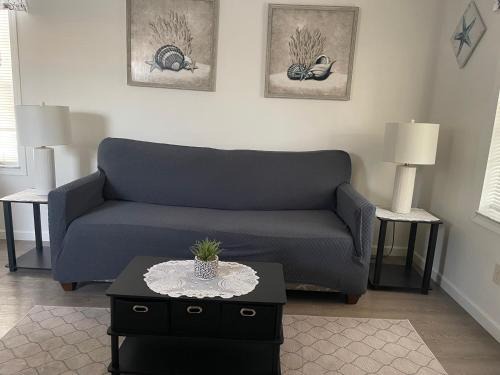 Bayshore Gardens Resort | Pet-Friendly Cottage at Arbor Terrace Resort - 10/10 Rated