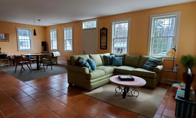 Bethel House | Guest Rated 10/10 Cottage in Barnard with Ocean Views
