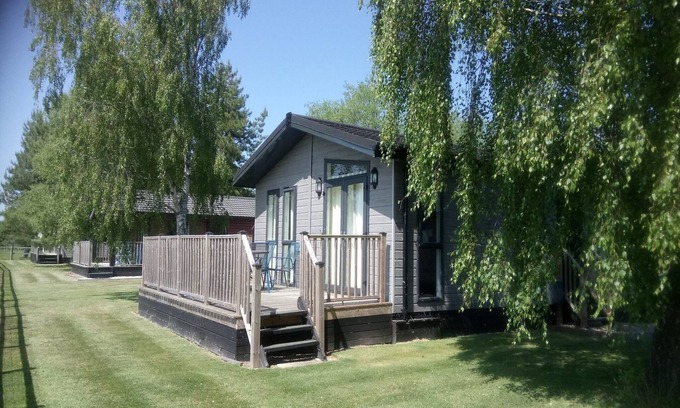 Romney Marsh Cottage | Relax in the Serene Kent Countryside Lodge with Breakfast