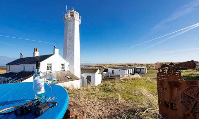 Barrow-in-Furness Cottage | Cottage in Cumbria with Sea Views & Wildlife