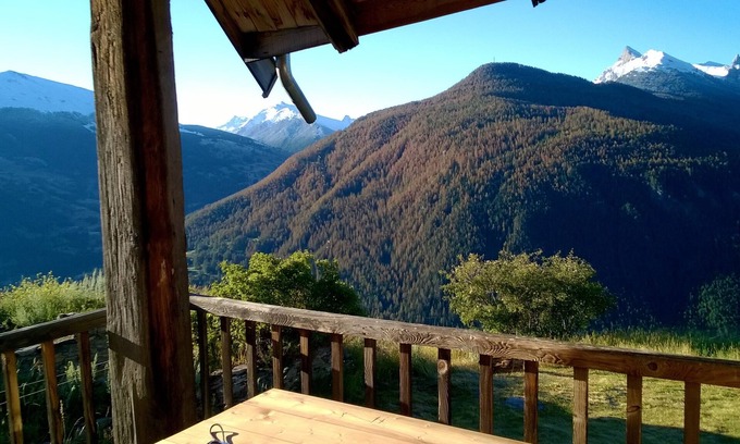 Chateau-Ville-Vieille Ski Chalet | Top-Rated Cottage in the Queyras with Pool & Pet Friendly
