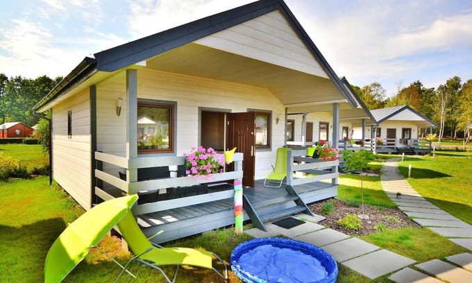 Jaroslawiec House | Inviting Holiday Houses with Pool in Jaroslawiec - 9.5/10