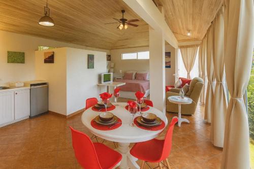 Escobal House | Enchanting Cottage with Breathtaking Mountain Views