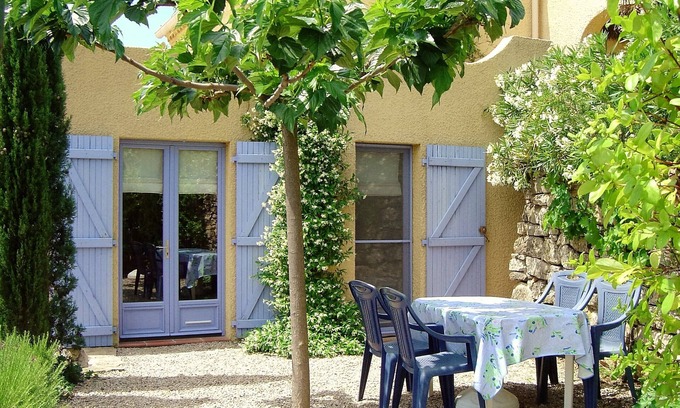 Lodeve House | Scenic Cottage with Lake View Near Lac du Salagou