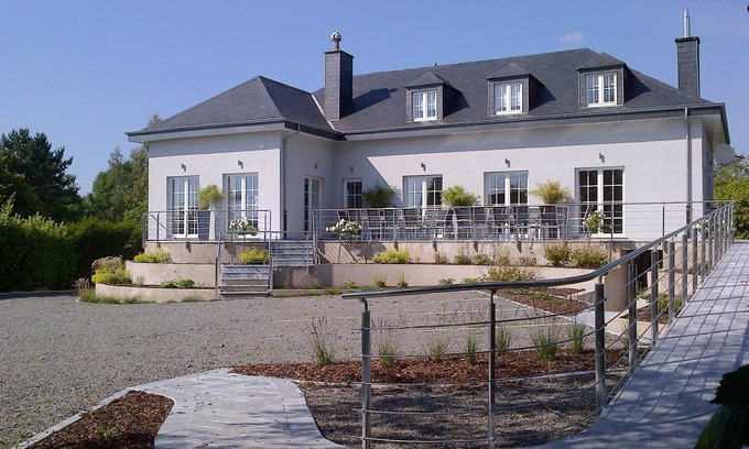 Libin Cottage | Cozy Cottage Retreat in Libin with Private Sauna & Pool