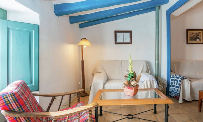 Pacs del Penedes Cottage | Experience Elegance at Belvilla by OYO El Racó - 10/10 Rated