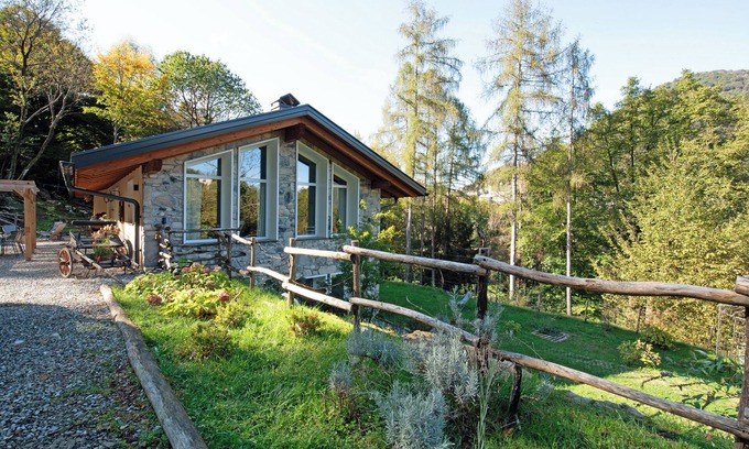 Argegno Cottage | Idyllic Cottage with Mountain View, Garden & Wi-Fi Access