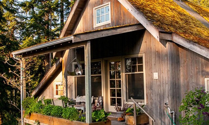 West Sound Cottage | Pet-Friendly Cottage-in-the-Barn with Ocean Views