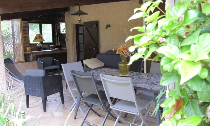 Draguignan House | Family-Friendly Cottage in Var with Pool & Spa Amenities