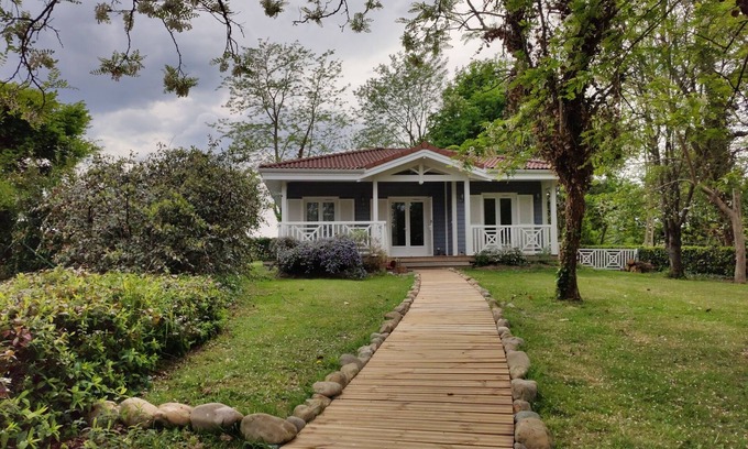 Charritte-de-Bas Ski Chalet | Pet-Friendly Cottage in Beautiful Basque Country, Soule