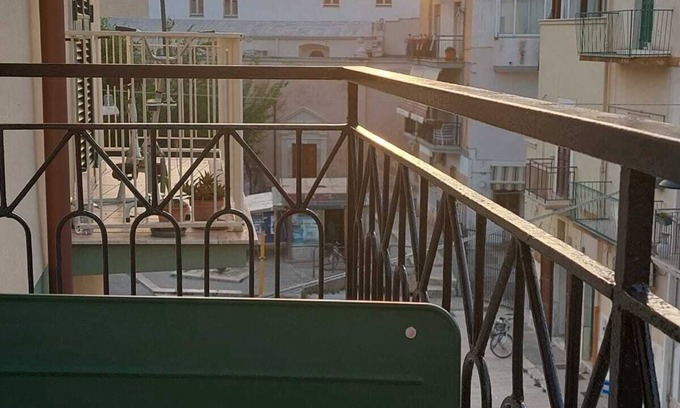 Mola di Bari Apartment | Inviting Cottage in Mola di Bari near Sea and Shops