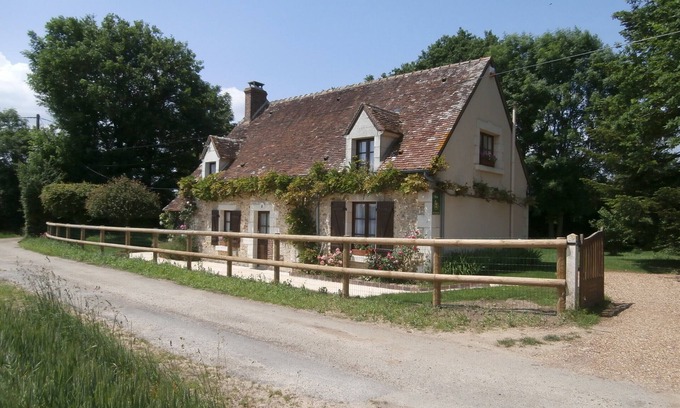 Brunelles Cottage | Delightful Cottage in Perche Natural Park with Pool & Pets