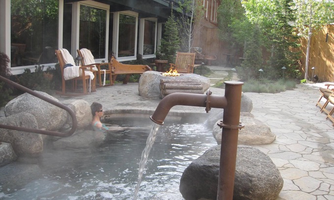 McCall Cottage | Guest Rated 9.8: Cozy Cottage in the Pines with Pool & Spa