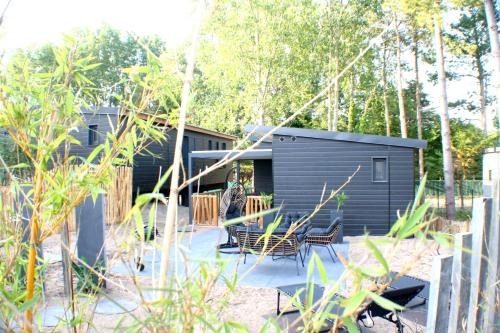 Jullouville House | Relaxing Oceanfront Cottage in Jullouville - Guest Rated 9.7