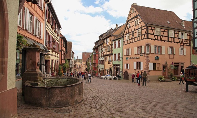 Riquewihr Apartment | Cozy Cottage "L'Ecrin" in Riquewihr - Guest Rated 9.8