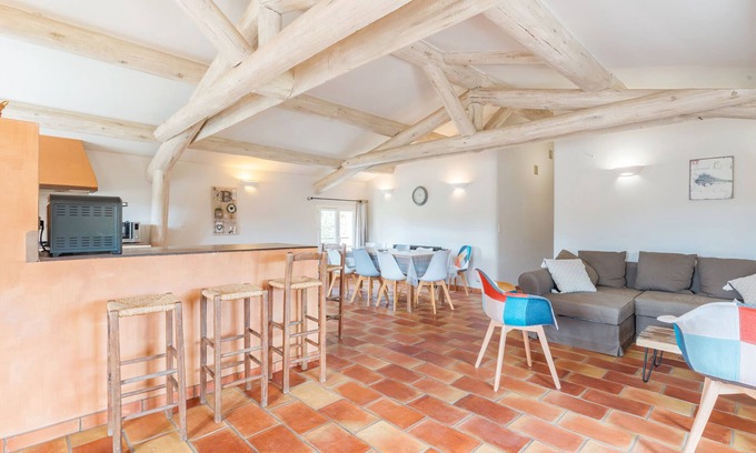 Simiane-la-Rotonde House | Cottage 'La Buisse - Grand Gite' with Mountain View, Private Terrace and Wi-Fi