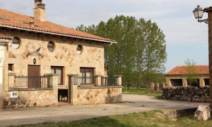 Ocenilla Cottage | Spacious Cottage La Casona de Ocenilla - Perfect for Groups
