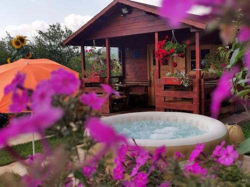 Plitvicka Jezera House | Relax at Cottage La Sierra with Oceanfront Jacuzzi