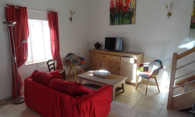 La Chaise-Dieu Apartment | Tranquil Cottage "Les Coccinelles" with Garden in Town Center