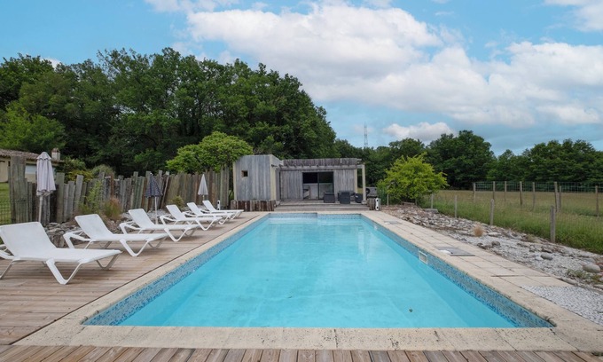 Saint-Remy House | Inviting Cottage 'Les Daims De Gardelac' with Private Pool