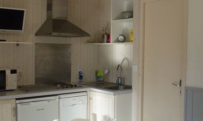 Sainte-Marie-de-Re Cottage | Exceptional Cottage Les Roses de mer with Spa & Hot Tub