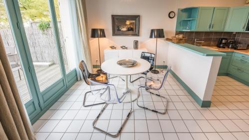 Mesnil-Saint-Pere House | Cozy "Les GALETS" Cottage by Lac de la Forêt d'Orient