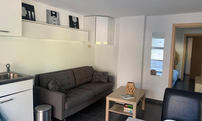 Montigny-le-Tilleul Bed & Breakfast | Cozy Cottage Math & Ali: Pet-Friendly Family Retreat