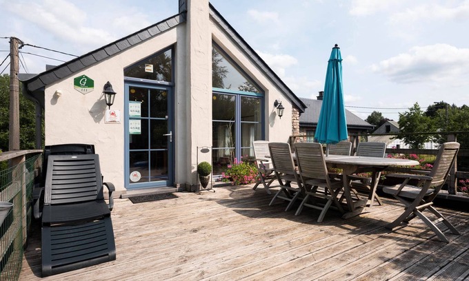 Vaux-sur-Sure Apartment | Cozy Cottage Myosotis with Breakfast & Family Amenities