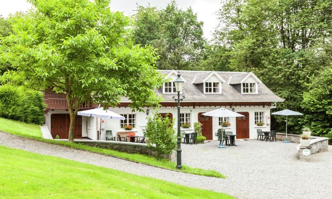 Durbuy Apartment | Cozy Apartment by the Forest in Durbuy - Pet Friendly Stay