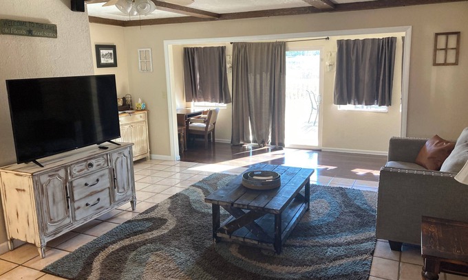 Silver Springs House | Forest Cottage: Family-Friendly Retreat Near Outdoor Adventures