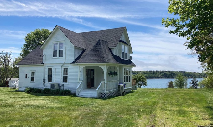 Welshpool Other | Perfect Retreat: Cottage on Friar's Bay - 10/10 Guest Rating