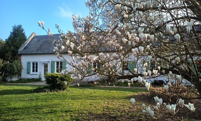 Thieulloy-l'Abbaye House | Cozy Cottage on the Farm: Family-Friendly with Full Kitchen