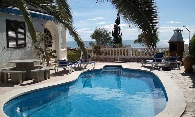 Costa Dorada House | Beachfront Cottage with Private Pool and Ocean Views