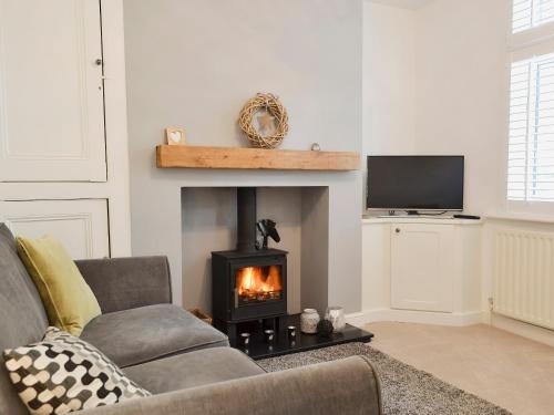 Acomb House | Pet-Friendly Cottage On The Green with Top Guest Ratings