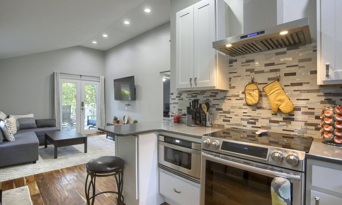 Lewisberry Cottage | Idyllic Cottage on Yellow Breeches Creek - Rated 10/10!