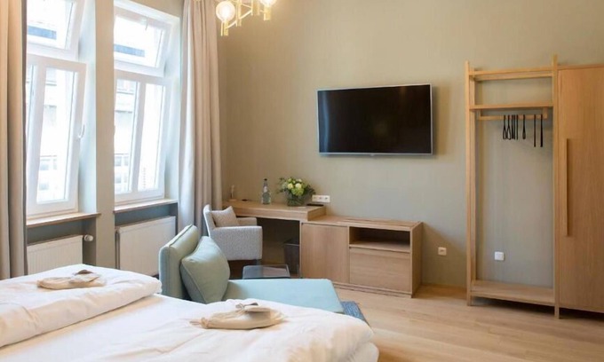 Mainz-Bingen Hotel | Cozy Cottage Rheingau Hotel with Breakfast & Family Amenities