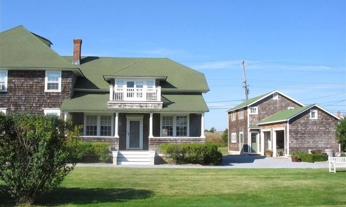 Monmouth Beach Cottage | Exclusive Oceanview Getaway at Cottage Road Beach House