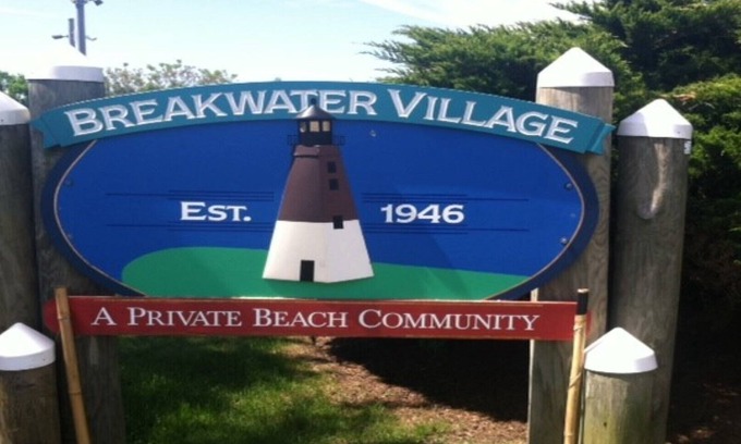 Breakwater Village Cottage | Beachside Cottage with Ocean View & Spa Amenities