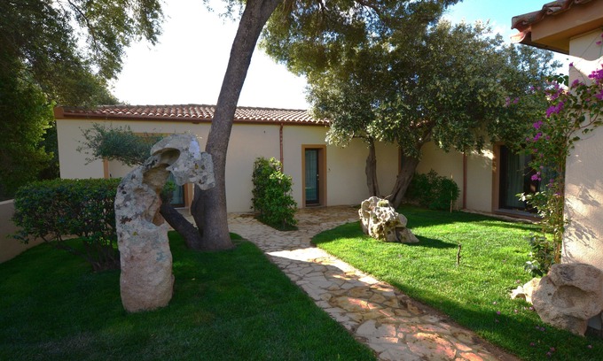 Arzachena House | Discover Cottage The Olive Trees: Cozy Studio with Garden