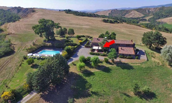 Radicofani Apartment | Pet-Friendly Cottage Val D'orcia with Pool & High Ratings