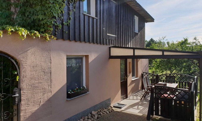 Kratzeburg Apartment | Cozy Cottage Waldstübchen with Oceanfront Views