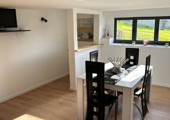 Bracquemont Apartment | Pet-Friendly Retreat at Cottage Wallhou for Family Fun