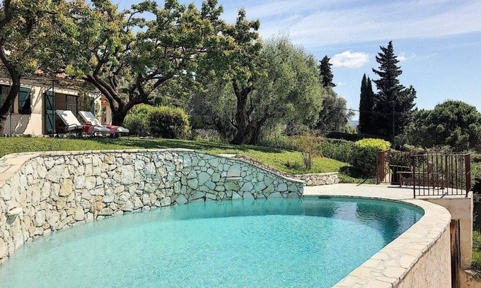 Tourrettes-sur-Loup Cottage | Cottage with Ocean View, Private Pool & Village Access