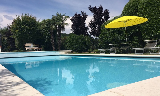 Desenzano del Garda House | Pet-Friendly Cottage with Pool and Private Park in Desenzano