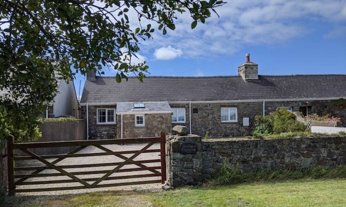 St Brides Cottage | Inviting Cottage with Games Room Near Solva & St. David's