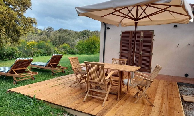 Sassetta Apartment | Pet-Friendly Cottage with Garden Rosa and Breakfast Included