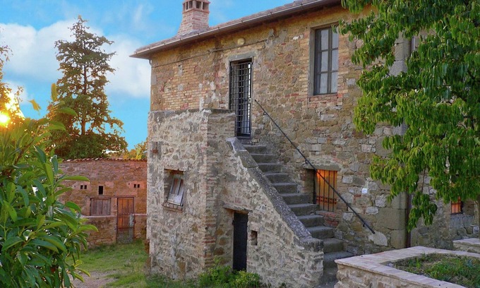 Magione Cottage | Discover Pet-Friendly Comfort at Belvilla by OYO Nespolo Due